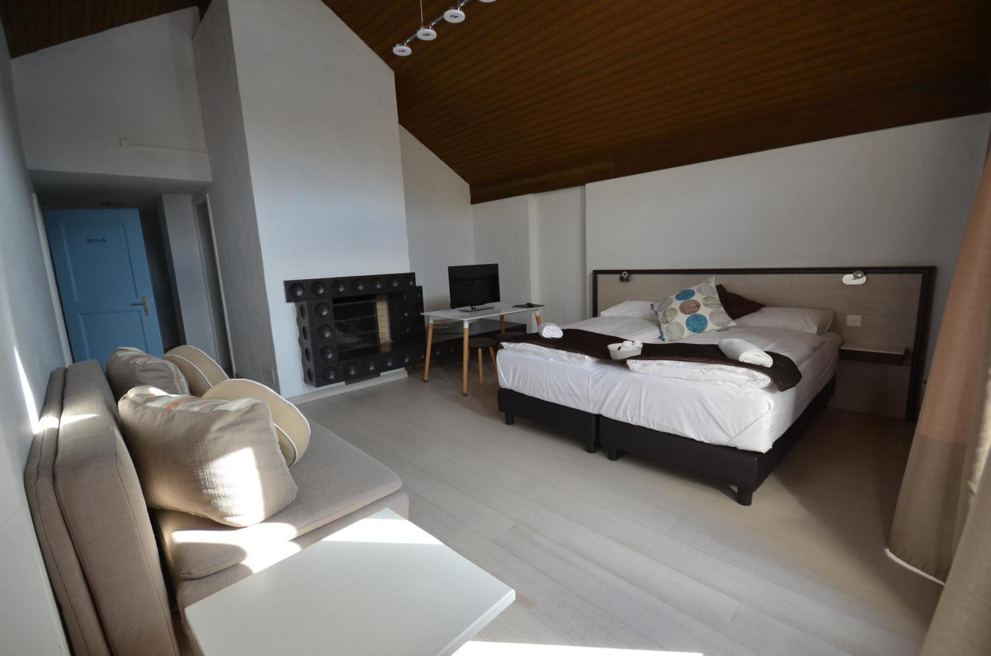 Boutique Hotel Riviera Spiez Pokoj fotografie