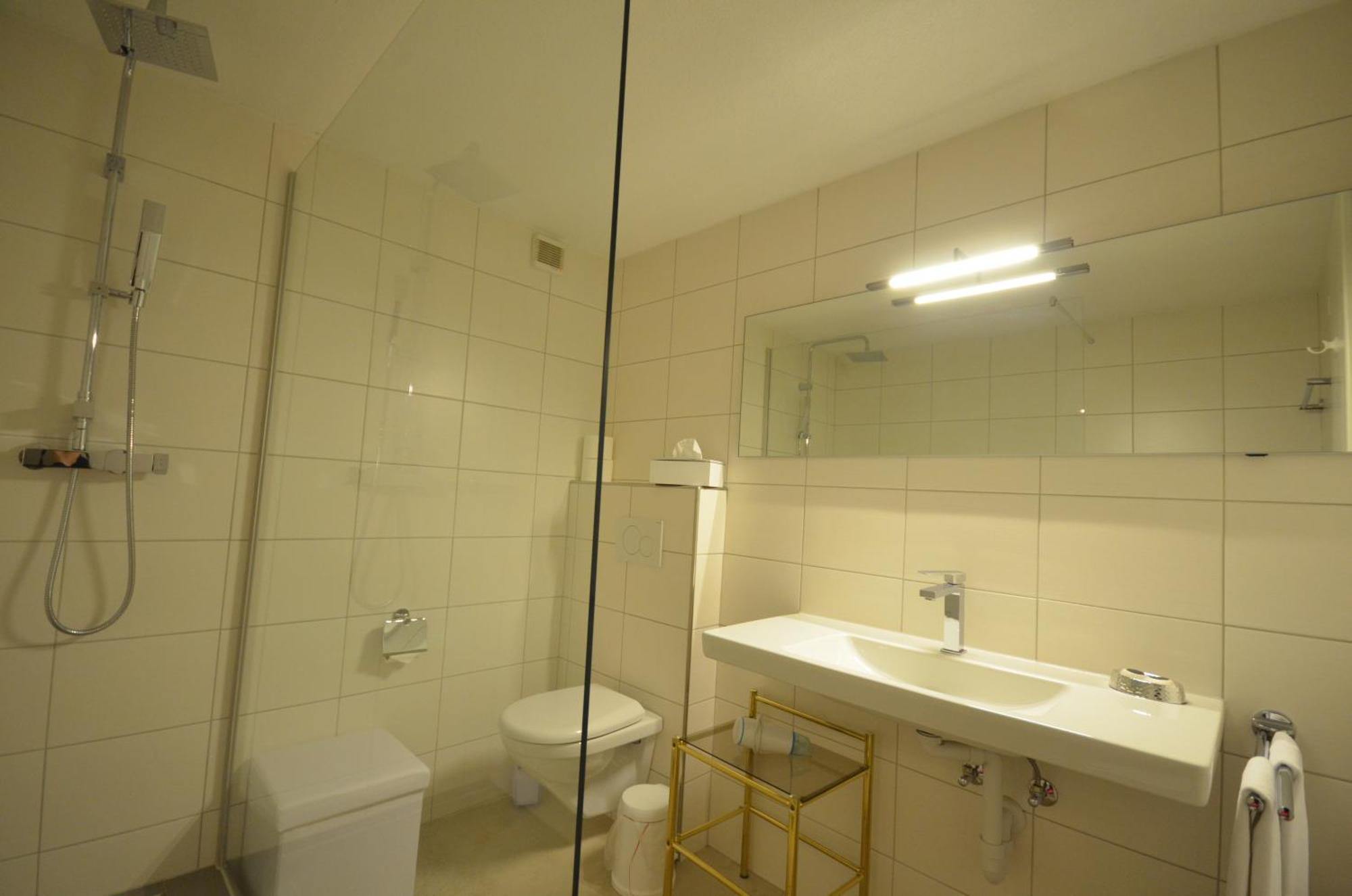 Boutique Hotel Riviera Spiez Pokoj fotografie