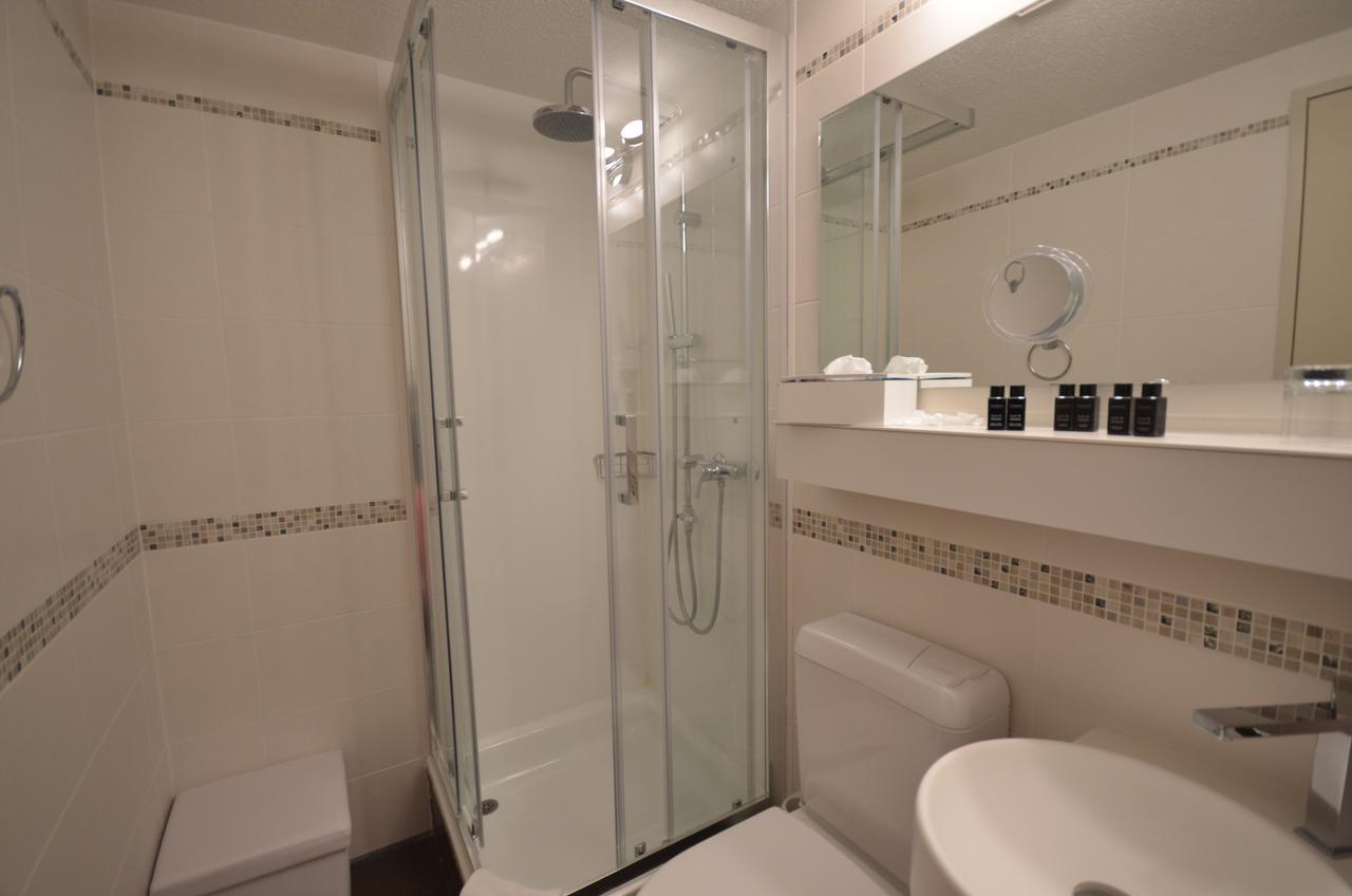 Boutique Hotel Riviera Spiez Pokoj fotografie
